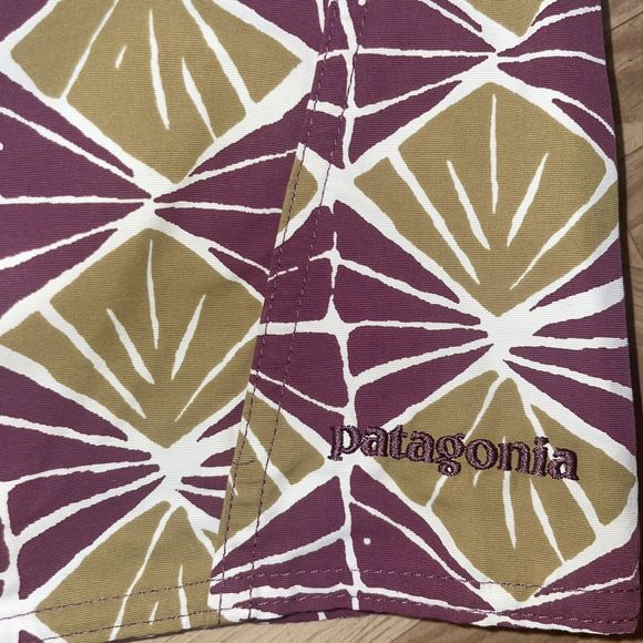 Patagonia Men's 36 Lined Board Shorts Swim Trunks - Picture 4 of 6